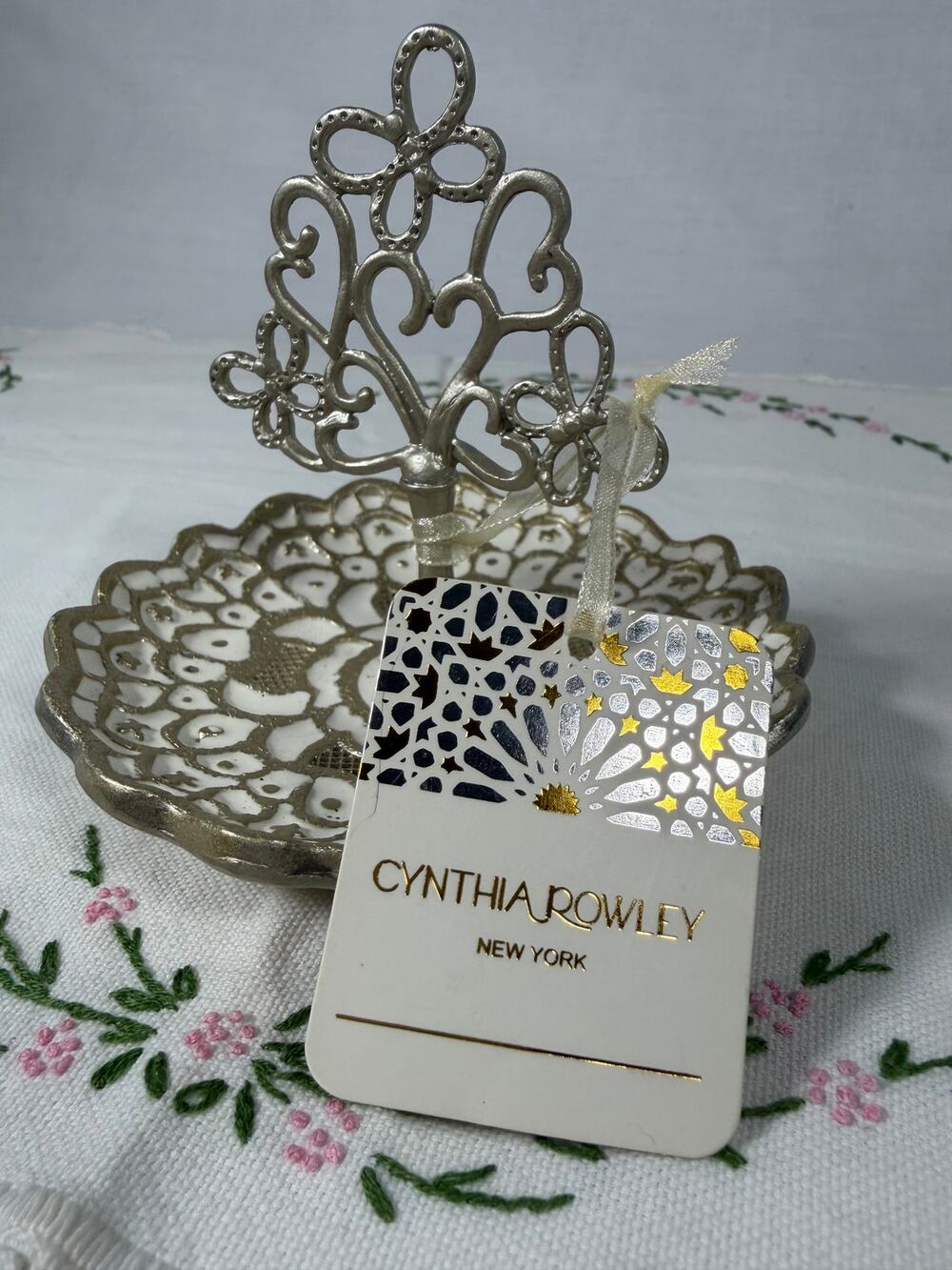 Cynthia Rowley Trinket Dish Jewelry Holder Gold White Floral Bow NWT Tag